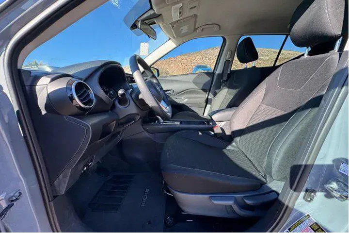 $19500 : Nissan Kicks 2024 SV 4dr Cro image 9