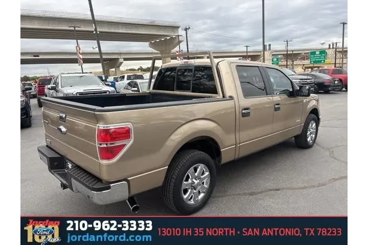 $15678 : Ford F-150 2013 4x2 XLT 4dr image 9