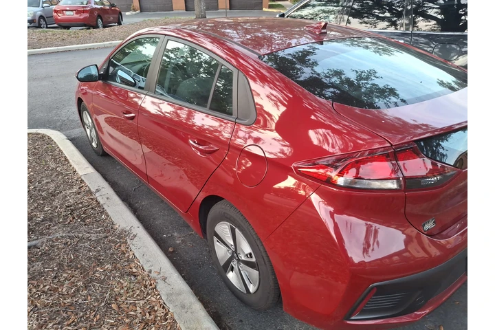 $19500 : Vendo Hyundai Ioniq Blue Hibri image 1
