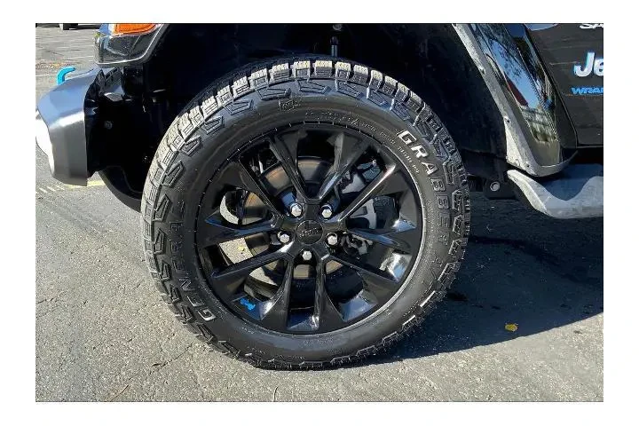 $33995 : Jeep Wrangler 2023 4x4 Sahar image 10