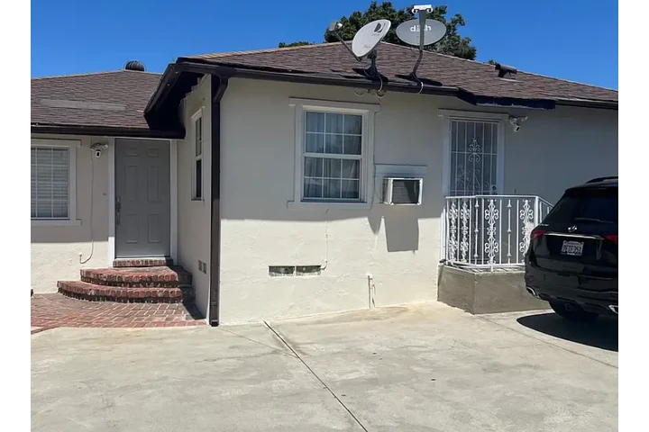 $2200 : Hermosa casa🏠en Whittier 🏠 image 1