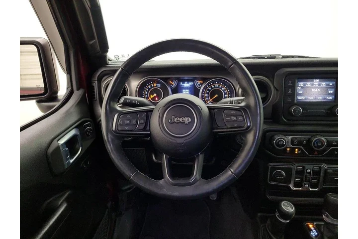 $29998 : Jeep Gladiator 2021 4x4 Will image 10