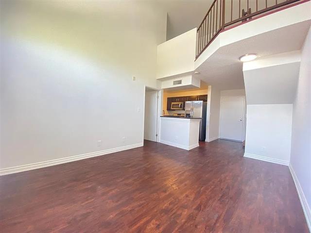 $1800 : 2BA 2BD READY TO BE OCCUPIED image 1