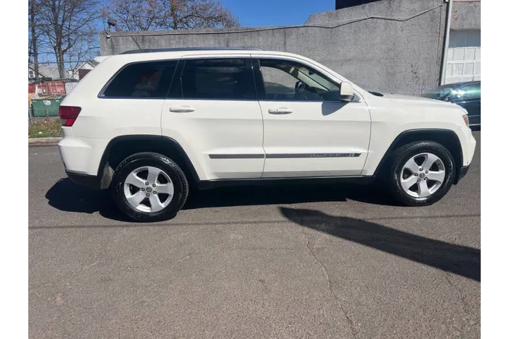 $9499 : 2012 Grand Cherokee Laredo image 6
