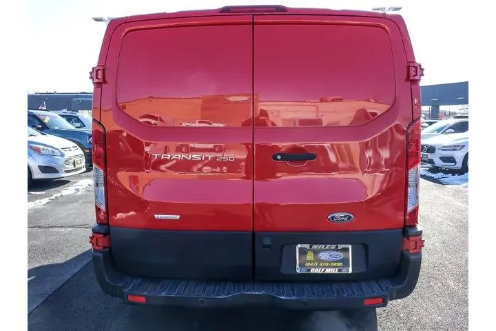 $19998 : Ford Transit 2018 250 3dr SW image 6