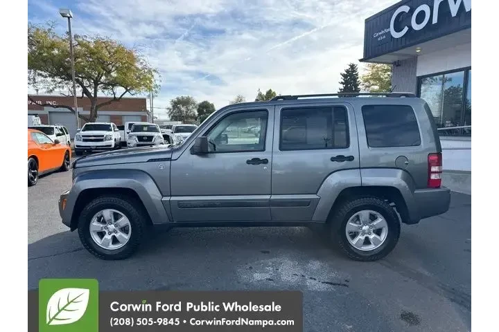 $6501 : Jeep Liberty 2012 4x4 Sport image 8