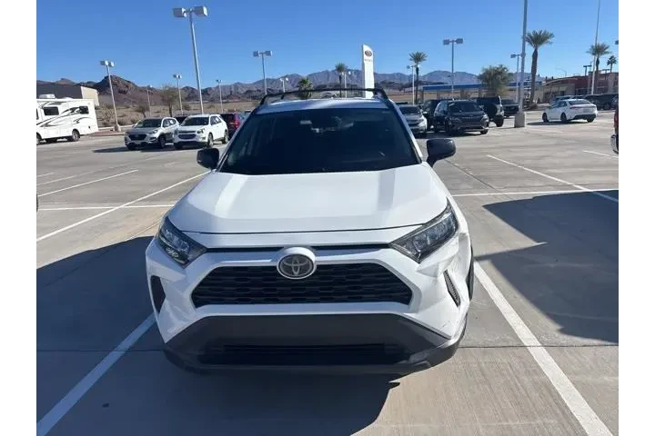 $23250 : Toyota RAV4 2021 AWD LE 4dr image 2