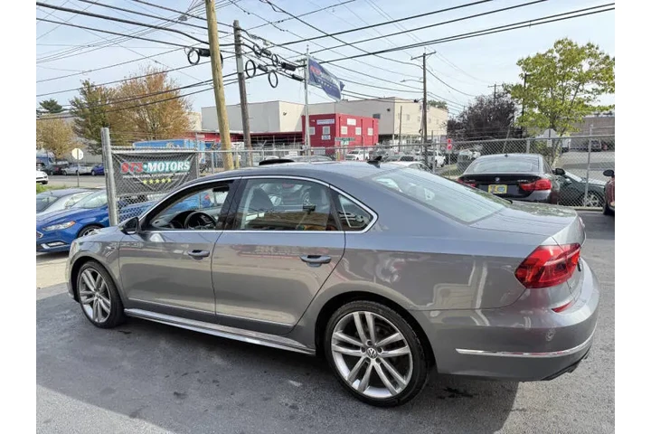 $6399 : 2017 Passat 1.8T R-Line image 8