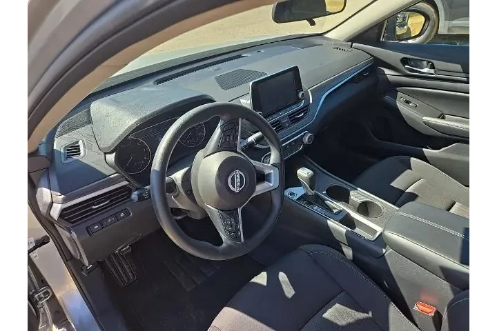 $19715 : Nissan Altima 2025 2.5 SV 4d image 6