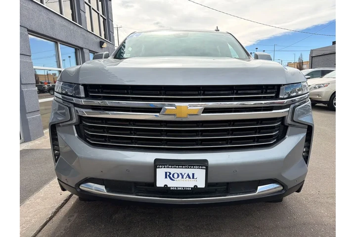 $67995 : 2024 Suburban 4WD LT image 6