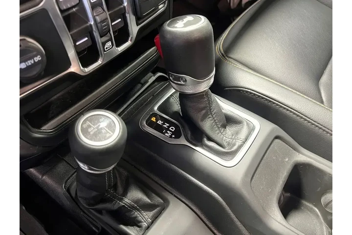 $35000 : Jeep Wrangler 2024 4x4 Sahar image 9