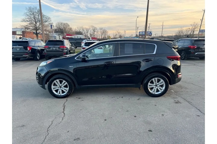 $5980 : 2017 Sportage LX AWD image 5