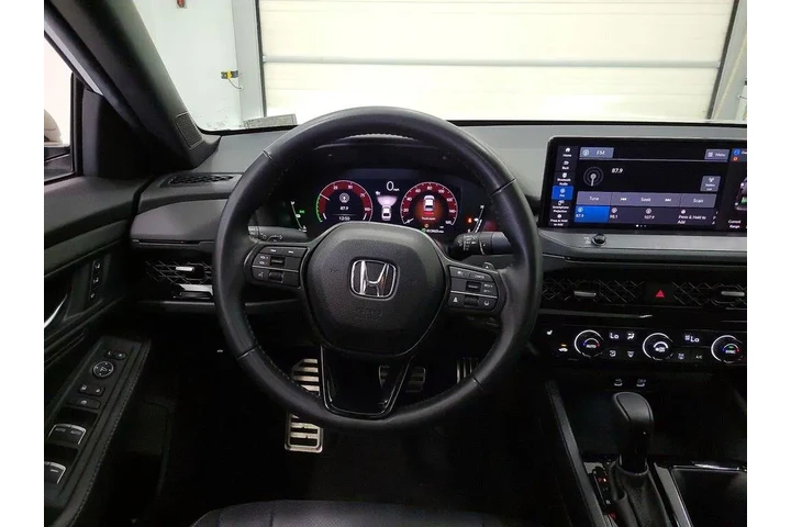 $32998 : Honda Accord Hybrid 2024 Spo image 10