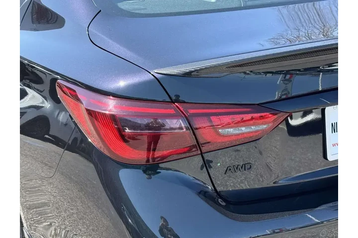 $39587 : INFINITI Q50 2023 AWD Red Sp image 9