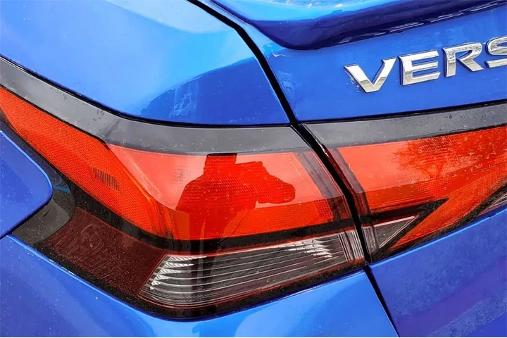 $17974 : Nissan Versa 2020 SR 4dr Sed image 7