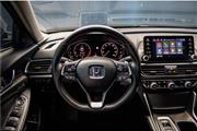 2020 Honda Accord Touring thumbnail