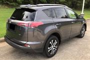 $13800 : 2018 Toyota RAV4 LE SUV thumbnail