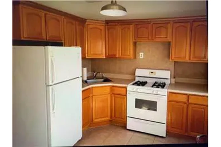 $4450 : Rental property with 1 bedro image 1