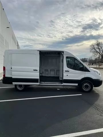 $13995 : 2018 Transit 250 Van Med. Roo image 5