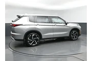 $21995 : Mitsubishi Outlander 2023 AW thumbnail