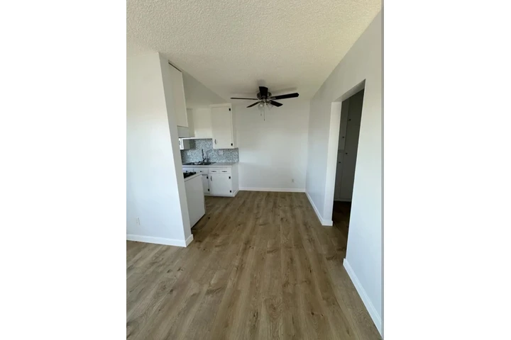 $1100 : Apt. 1BA/1BD en Koreatown image 8
