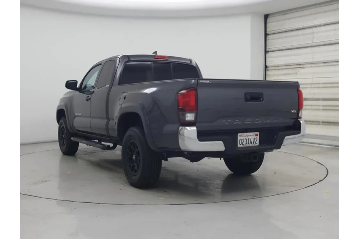 $30998 : Toyota Tacoma 2019 4x2 SR5 V image 2
