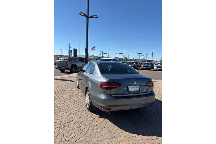 $10990 : 2017 Jetta 1.4T S image 7
