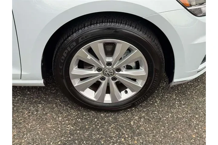 $21500 : Volkswagen Golf 2021 TSI 4dr image 10