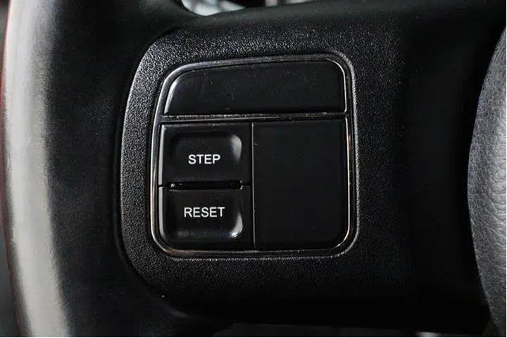 $17889 : Jeep Wrangler 2013 4x4 Sport image 9