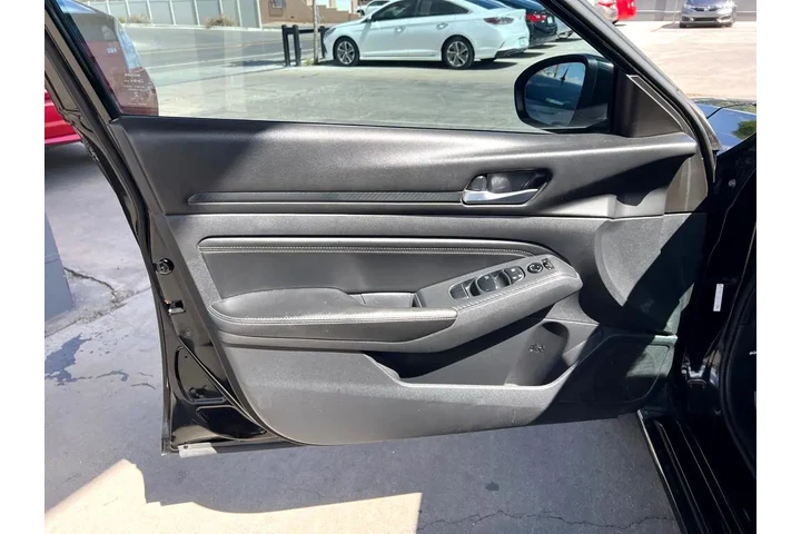 2020 Altima 2.5 S image 10