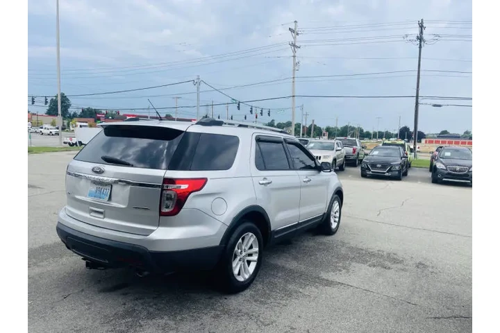 $4850 : 2013 Explorer XLT image 7