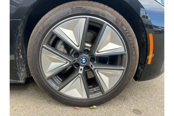 $32988 : BMW i4 2023 eDrive35 Gran Co image 5