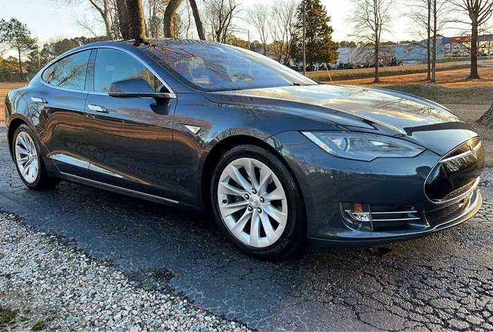 2016 Model S 2016.5 4dr Sdn A image 8