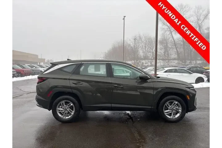 $25822 : Hyundai TUCSON 2025 AWD SE 4 image 7