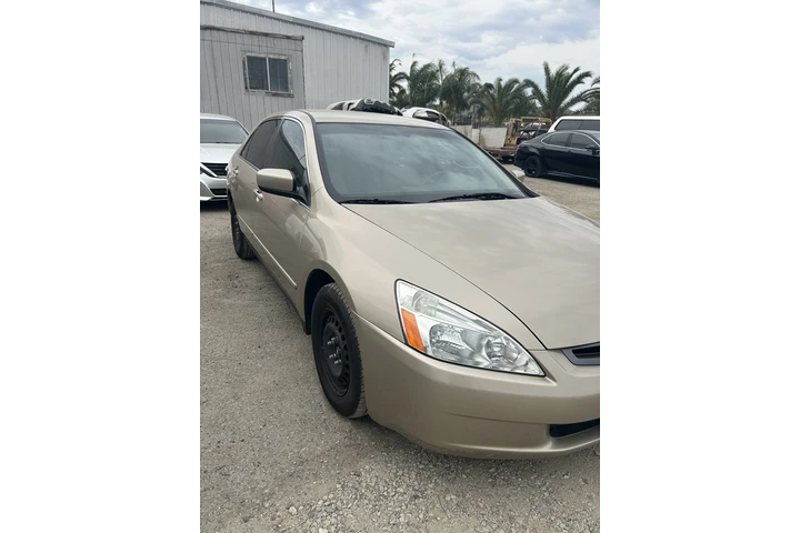 $6500 : 2005 Honda Accord LX image 2