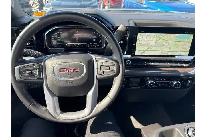 $39996 : GMC Sierra 1500 2025 4x2 SLT image 10