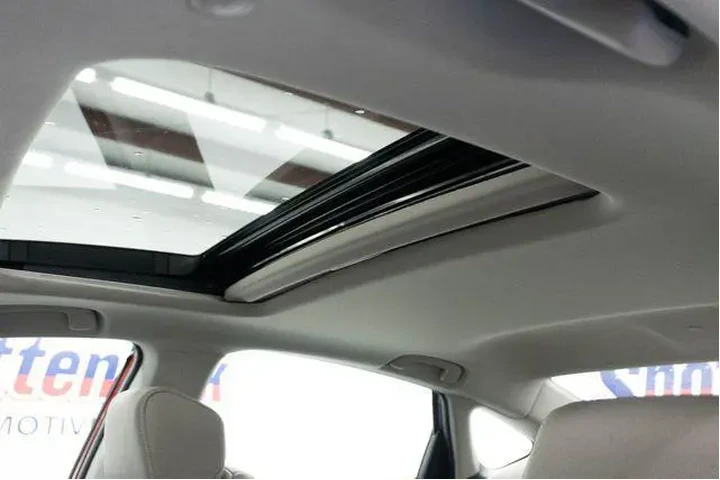 $28468 : Honda Accord 2024 EX 4dr Sed image 4