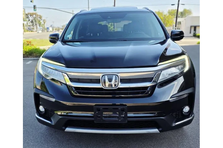 $21450 : 2019 Pilot Touring image 8