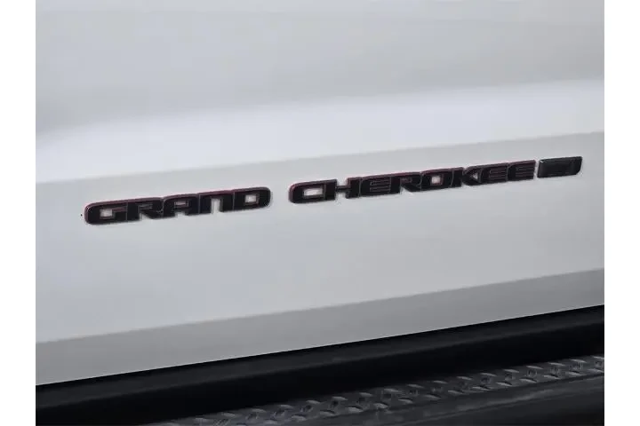 $18900 : Jeep Grand Cherokee 2021 4x4 image 6