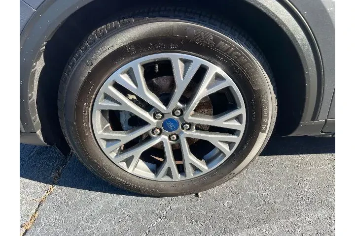 $20900 : Ford Escape 2022 SEL 4dr SUV image 8