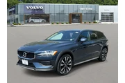 $27000 : Volvo V60 Cross Country 2020 thumbnail