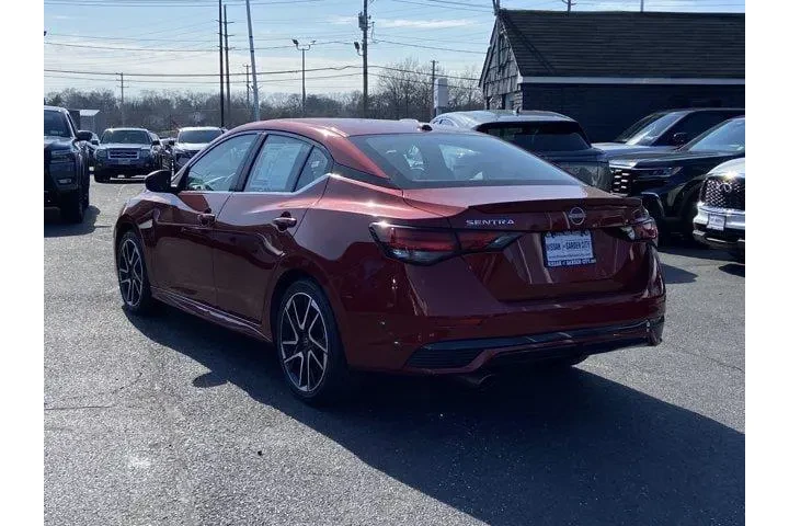$17487 : Nissan Sentra 2025 SR 4dr Se image 5
