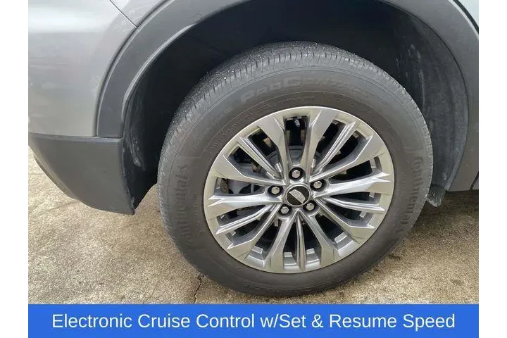 $27985 : Cadillac XT4 2024 Premium Lu image 6