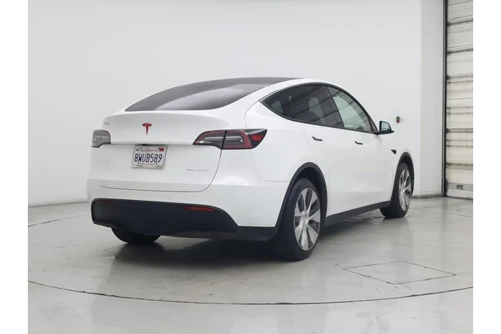 $26998 : Tesla Model Y 2021 AWD Long image 8