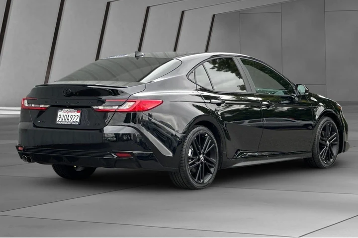 $33000 : Toyota Camry 2026 Nightshade image 4
