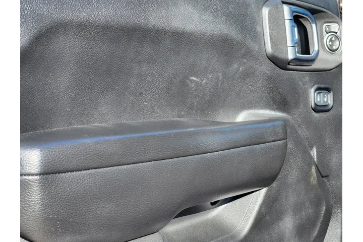 $31182 : Jeep Wrangler Unlimited 2020 image 6