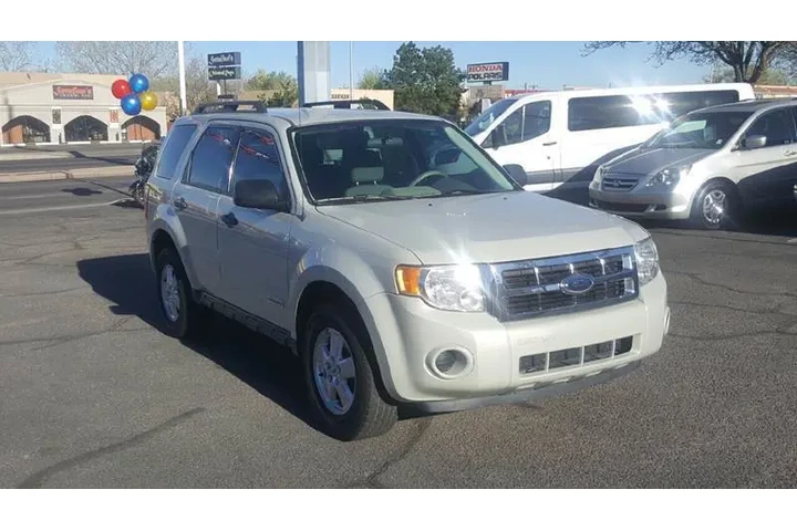 2008 Escape XLS image 4