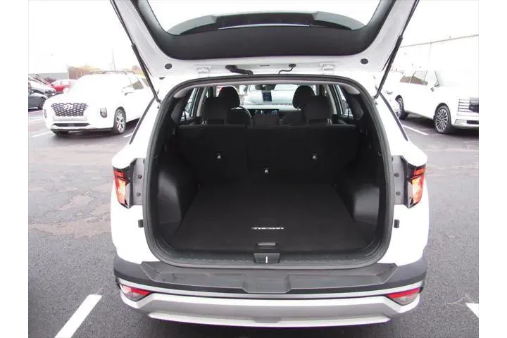 $25288 : Hyundai TUCSON 2025 AWD SE 4 image 6