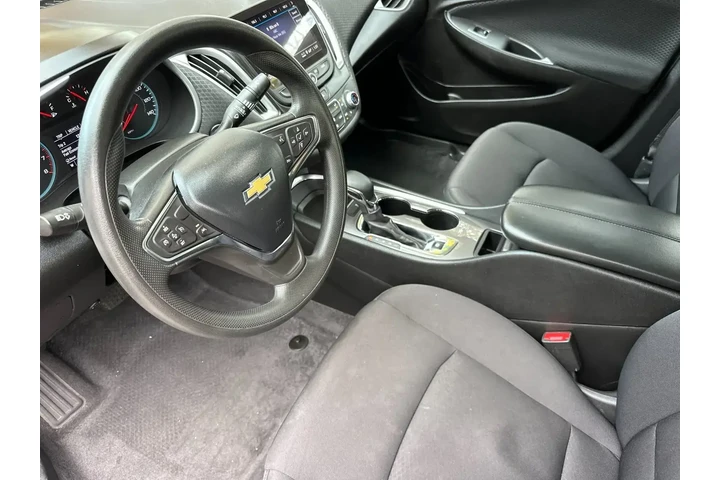 $18272 : Chevrolet Malibu 2023 LT 4dr image 10