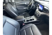 $31243 : Ford Explorer 2023 XLT 4dr S thumbnail